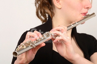 Музыканты с инструментами. Флейта музыкальный инструмент. Флейта свирель пана. Музыкальный инструмент в который дуют. Игрушечная труба.